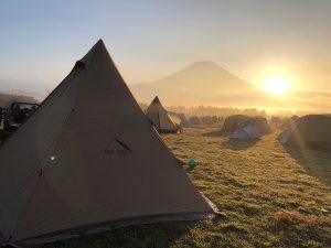 富士山ふもとっぱら キャンプ場の朝陽